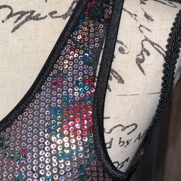 Sequin Rose Crop Top - Picture 7 of 7